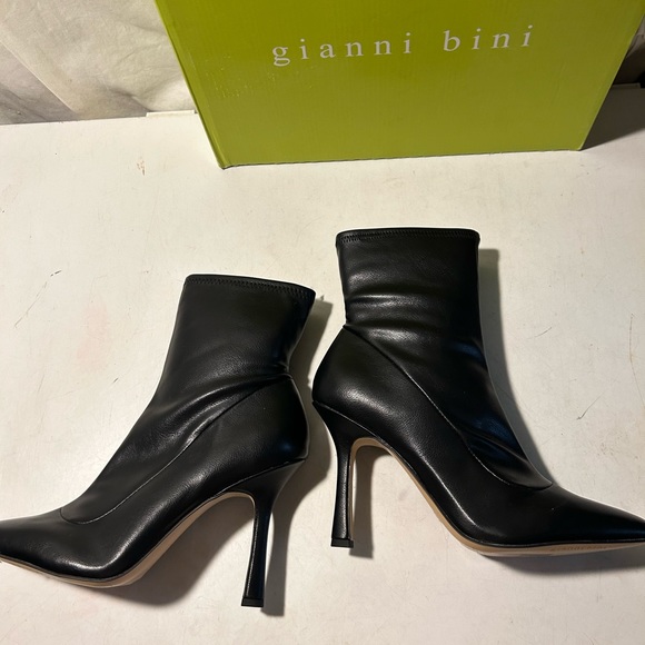 Gianni Bini black fauxleather ankle boots zip up sides 3” heel various sizes NWT - Picture 5 of 7